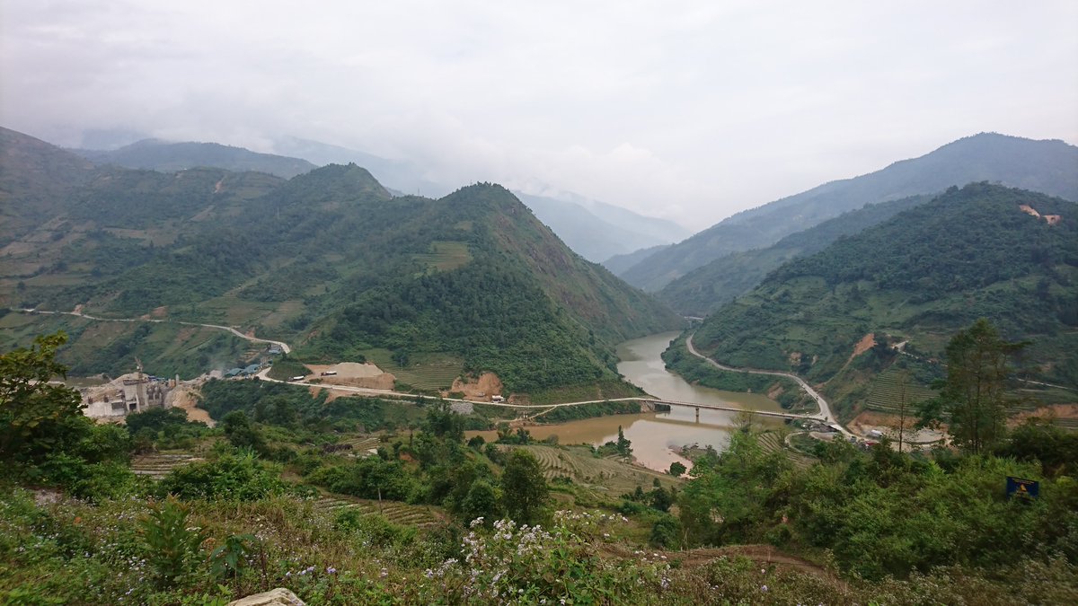 I was in Sapa (Vietnam) last year, and met people whose village would be obliterated from the face of the earth because of a dam. These people are asked to sign contracts to agree, yet they can’t read (6/n)Pic: dam under construction in Sapa (see left).