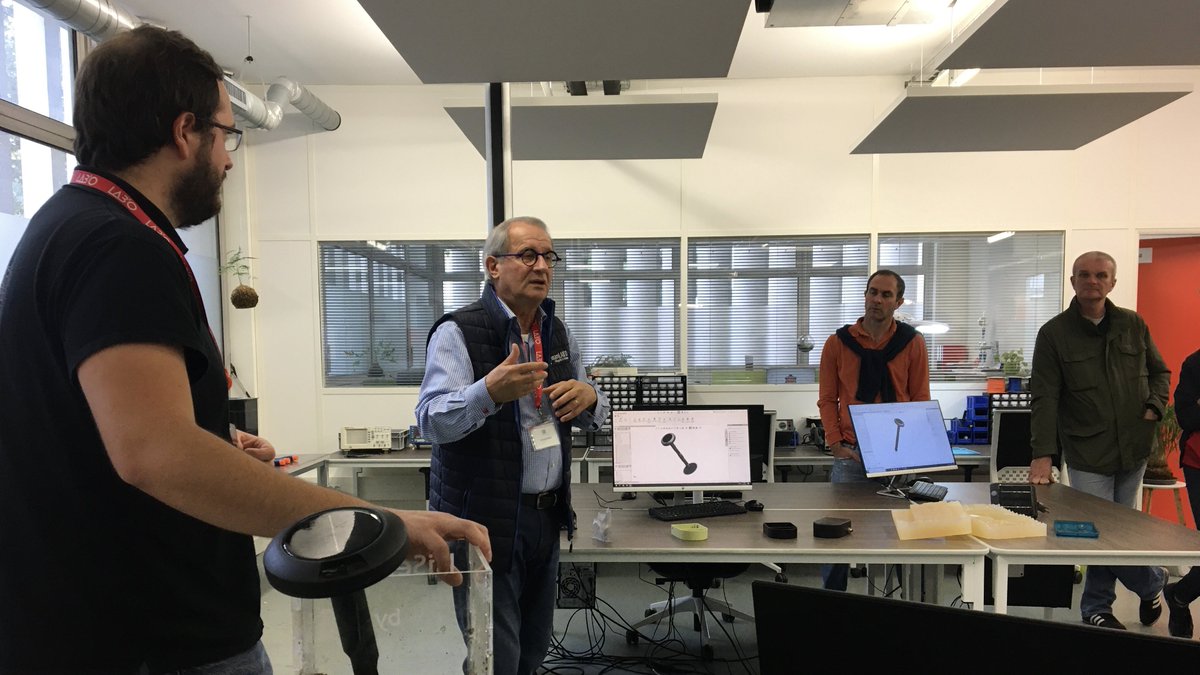 Le_Lab_O's tweet photo. [ #PorteOuverte ] Benjamin vous présente l' #IndustryLab, ses équipements ainsi que des exemples de réalisations

@FABLABORL https://t.co/7mCvOUttow
