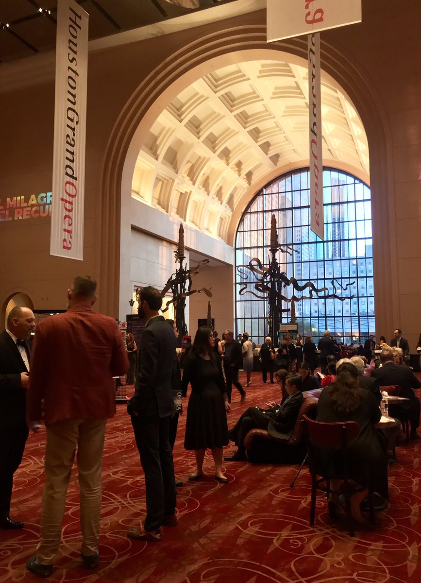 HOUInspCatering's tweet photo. Beautiful night in the Theater District and opening night for Houston Grand Opera! #primeribandyorkshirepudding #houston
#theaterdistrictfare #wearelevy #houstongrandopera #artsandeats #houstonisinspired #eatdrinkarts https://t.co/Q3mGZi1oNQ
