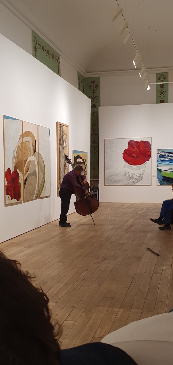 mcarapezza1's tweet photo. #LelioGiannetto improvvisa al contrabbasso durante la mostra di #GuidoBaragli allestita al museo di #PalazzoRiso a Palermo. Felice connubio di musica e pittura.op https://t.co/ACRu29MHyH