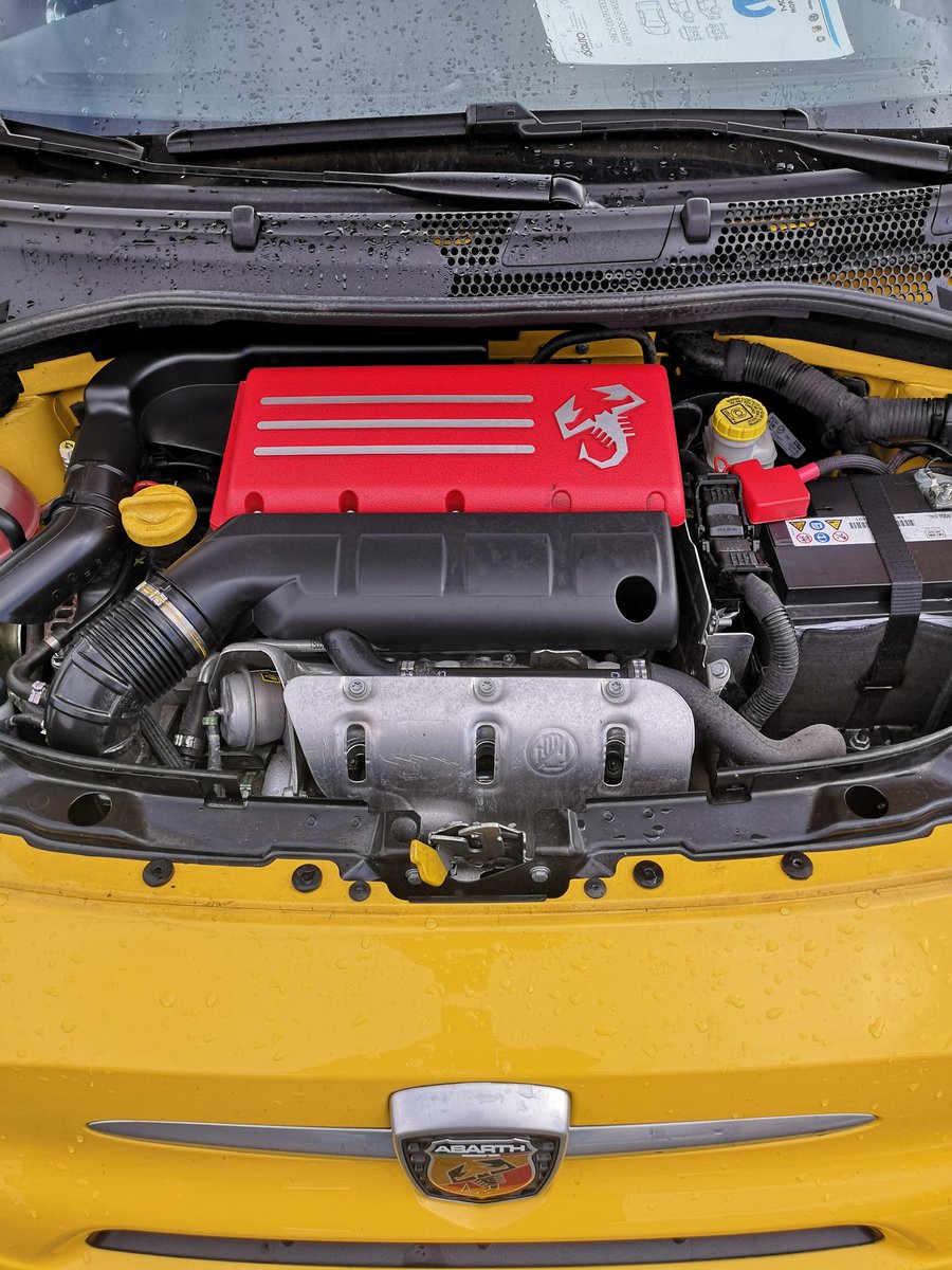Abarth_es's tweet photo. Mimamos a tu juguetito #MoparDay https://t.co/PjxUygQtaK