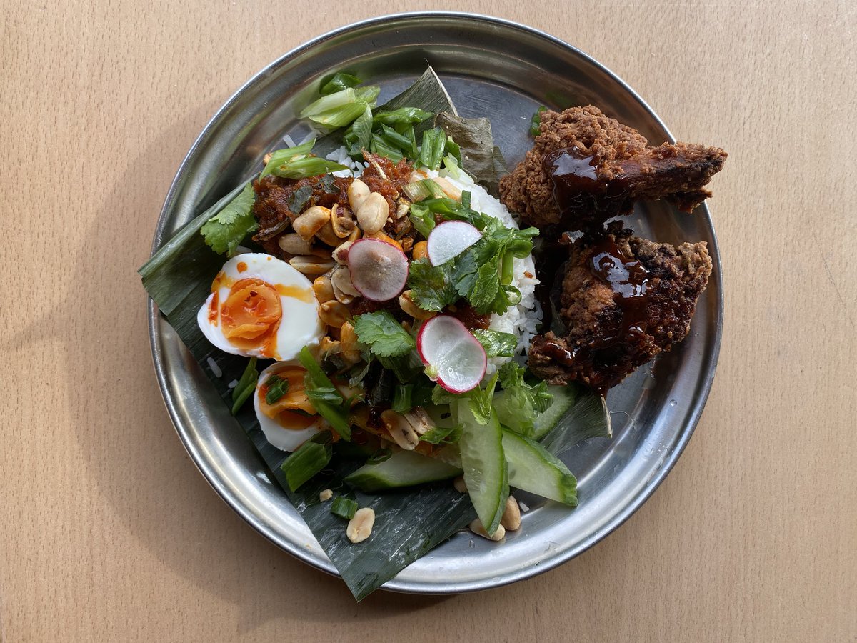 SATURDAY EVERYONE! Nasi lemak, ayam goreng, sambal ikan billis. 🤤 @SWG3glasgow X <a href="/JuliesKopitiam/">Julies Kopitiam</a>