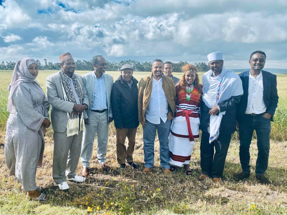 tumsa_O's tweet image. Jawar is working very hard to dismantle any wall separating the Oromo people (be it political, religious, or regional) and bringing all together. Prof Marara's recent remark about Jawar is a perfect description of him. Such a unifying figure. #Arsi #Chilalo