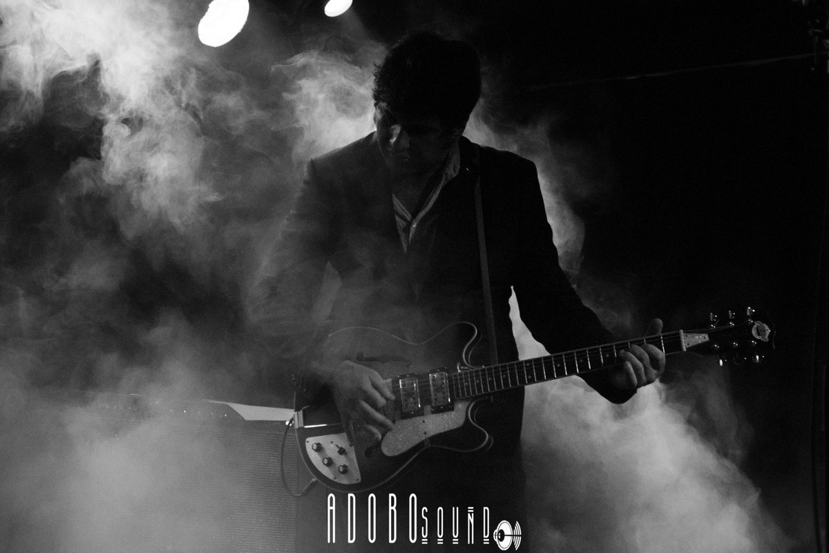 Los chicos de #ElementoDeserto y <a href="/LaBIGRabia/">La BIG Rabia👊</a> acudieron a <a href="/SalaXSVQ/">Sala X</a> a demolernos el corazón. Te espera en nuestra página web la crónica de <a href="/RentonOnTheRun/">Voodoo Drumm ۞</a> y las fotografías de Pilar Gómez.

Enlace:
adobosound.com/2019/10/demoli…