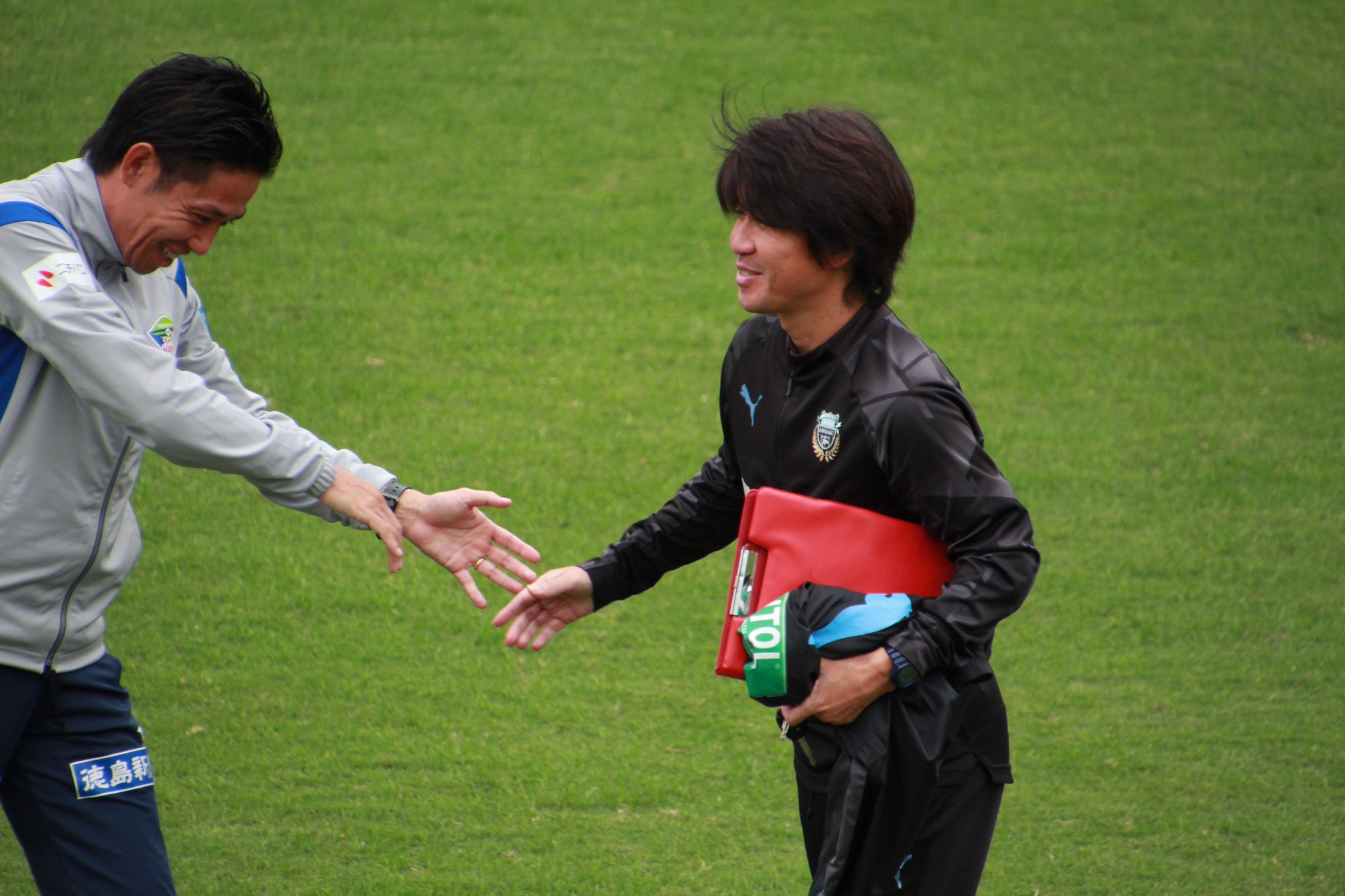 O Xrhsths なかはらいだいち Sto Twitter ジュビロ磐田時代はチームメイトだったフロンターレu 18 の今野章監督と徳島ヴォルティスユースの倉貫一毅監督