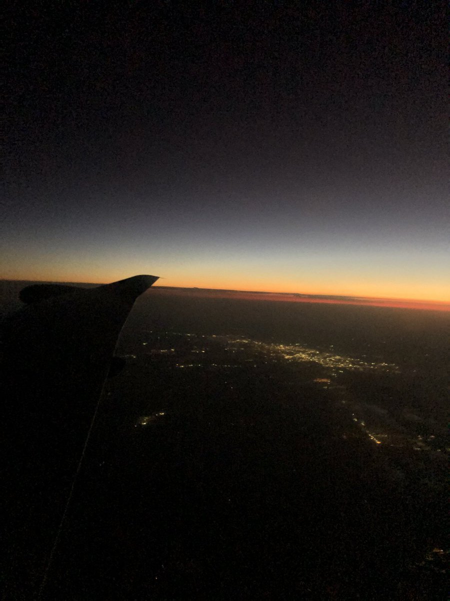TKY22's tweet photo. Nothing like a early morning charter #notmanmade https://t.co/rIZYDZG3Hu