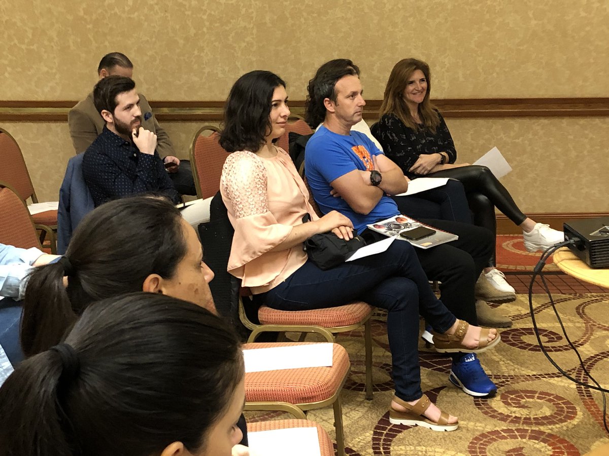 comarketers's tweet photo. Comenzando el Taller “Marketing Digital con el modelo AVC” junto a Raquel Oberlander en Enjoy Punta del Este 👏👏👏
#comarketers #enjoy #marketingdigital https://t.co/2C80J3xYiw