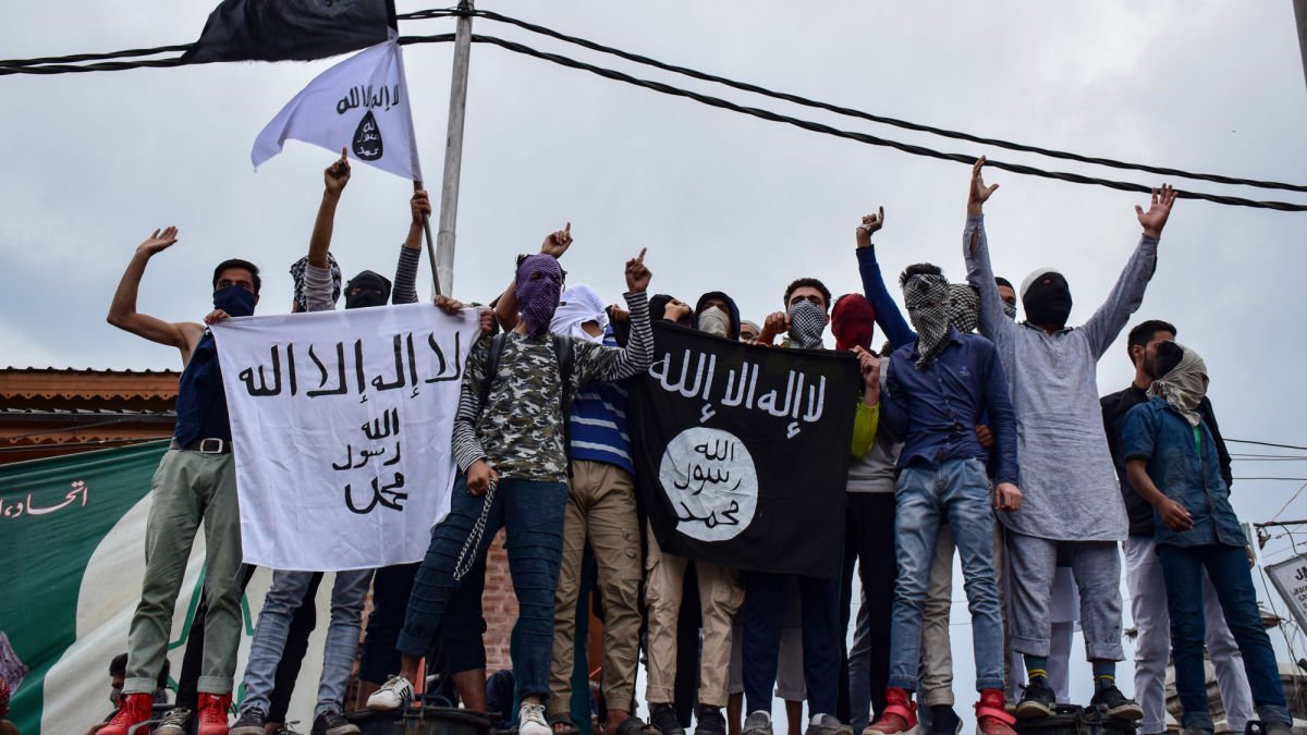 Jubilant ISIS Prisoners Hail American Liberators https://trib.al/L2VXzlH