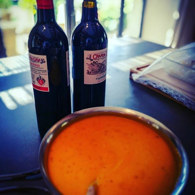 LaFraissinede's tweet image. Homemade pumpkin soup, French bread &amp;amp; a few bottles of rouge for assistance.
Happy weekends at La F.
.
.
.
.
.
.
. 
#freshfood #chef #housecook #cooking #pumpkinsoup #soup #friends #lunch #weekend #holiday #luxuryholiday #vacation #lifestyle #retreat #vi… ift.tt/33HUibk