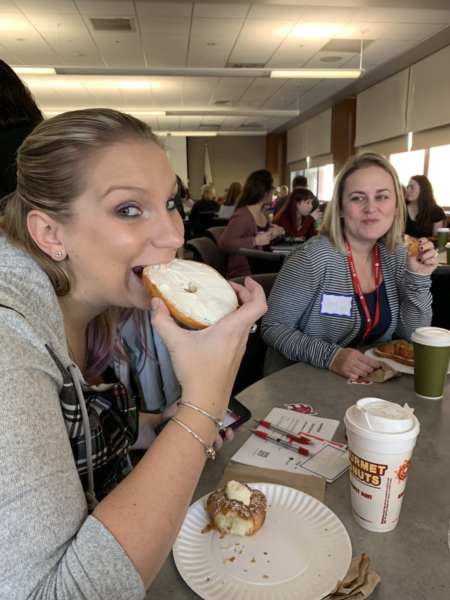 Julie_ONeill's tweet photo. Starting the day off right! @iteachnumbers @TinsleyWRHS #multimediafsu #WOOcamp https://t.co/VYpDidefpz