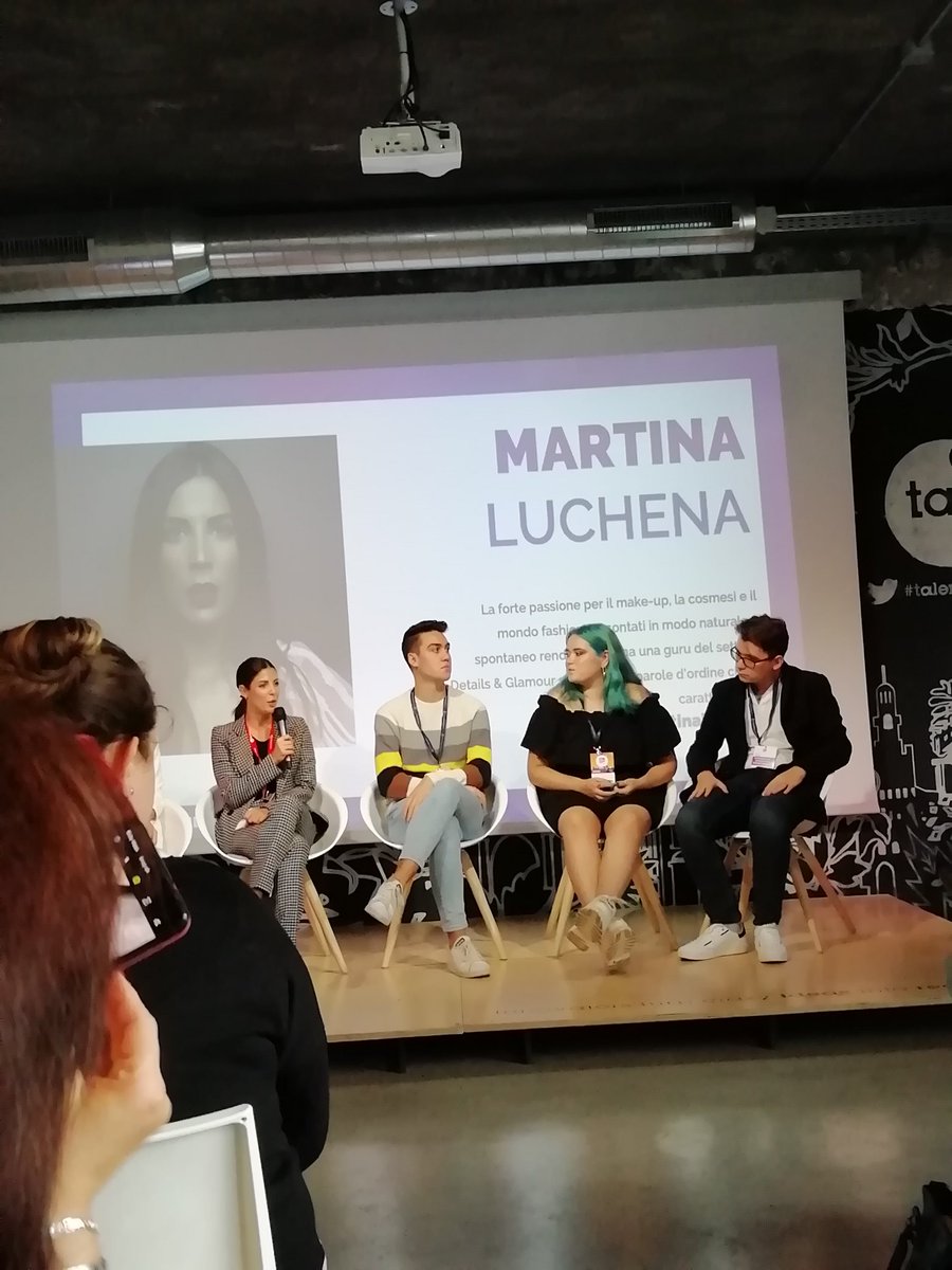 La passione di Martina Luchena per il makeup è innata e le è venuto naturale formarsi e parlare di questo argomento. Dopo Uomini &amp; Donne ha iniziato subito a raccontare i prodotti come "la ragazza della porta accanto" e questa è stata la sua forza 

#DIDAYSIT #Influencer
