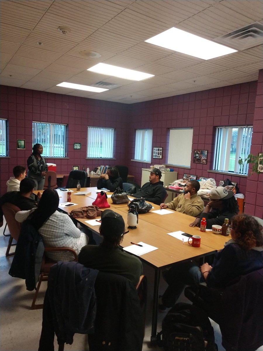 isaiah61project's tweet photo. This past week Rhonda Bivons from NCCC Workforce and Training spoke with IP61 about continued opportunities upon graduating. We are working to bridge people to either work or continued education! #somuchtodo #careerpathway #optionsandopportunities https://t.co/l7tRLHOJvf