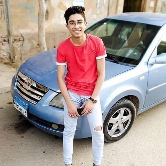 MaiNady4's tweet photo. انت في مكان احسن دلوقتي بكتيررر ، بس انت اكيد عامل ثواب محدش عملو و خير محدش عملو عشان شعب بحالو بيعافر عشان يجبلك حقكك كأنك ابننا كلنا .❤️
مات شهيد و راجل و شهم و جدع 💔
#اعدام_راجح_حق_محمود_البنا_فين #محمود_البنا https://t.co/amQzmTXWSJ
