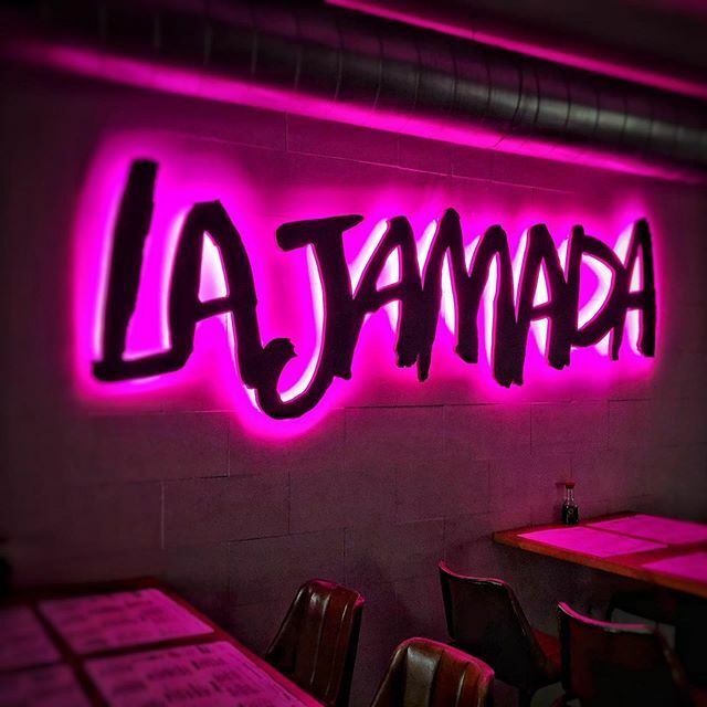 ArrabalChef's tweet photo. Hoy @lajamada se suma al rosa!! Por todas vosotras luchadoras!! #ExploraT #letsjam https://t.co/uvcFusKPMc