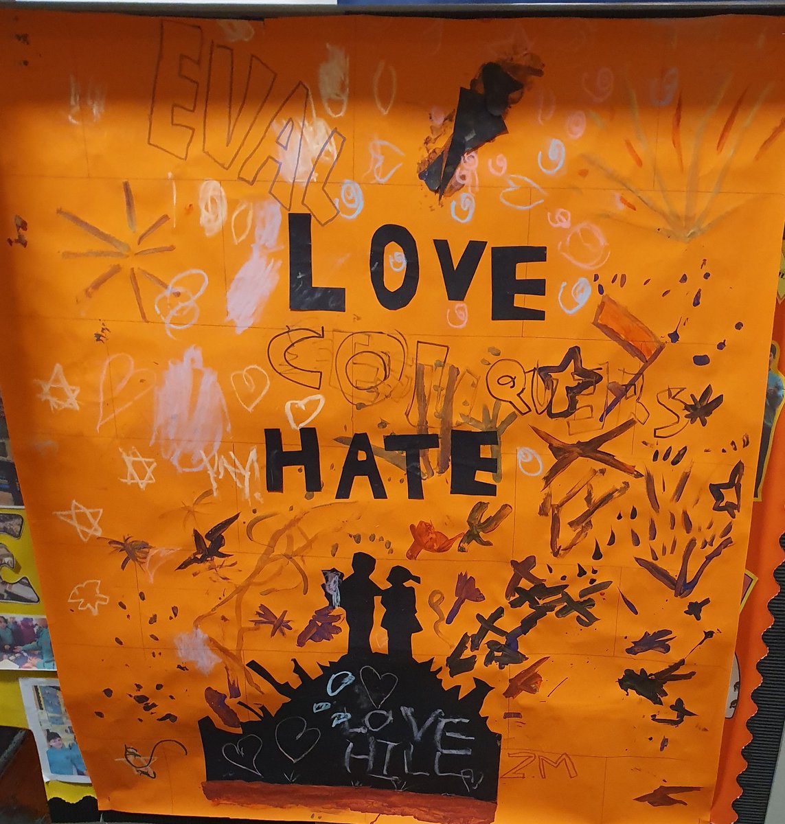 AlbansTeam's tweet photo. "LOVE CONQUERS HATE" ❤ by anonymous. #Banksy #graffiti https://t.co/6QODeq0GpO
