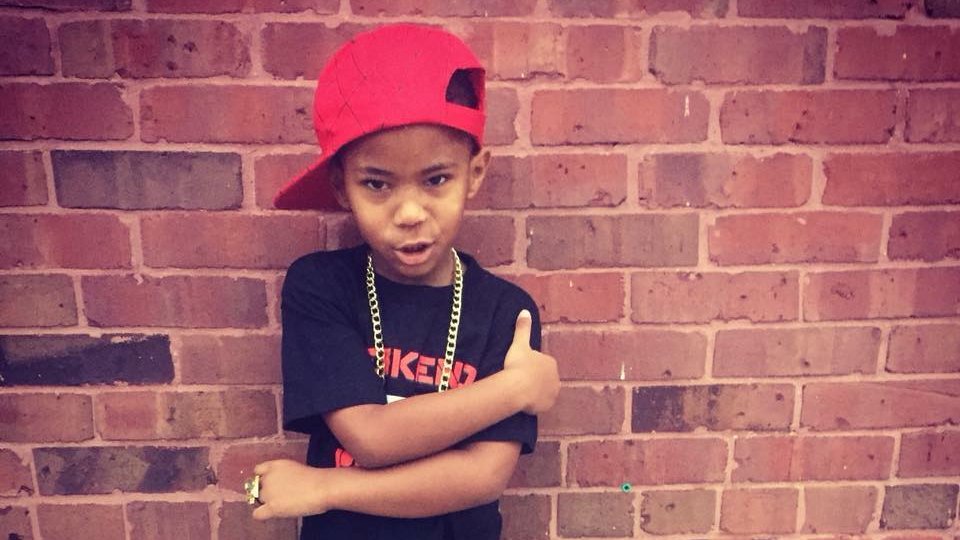 CreatesCameron's tweet image. #throwback from Halloween 2 years ago.   Who will I be this year?   #ThugLife