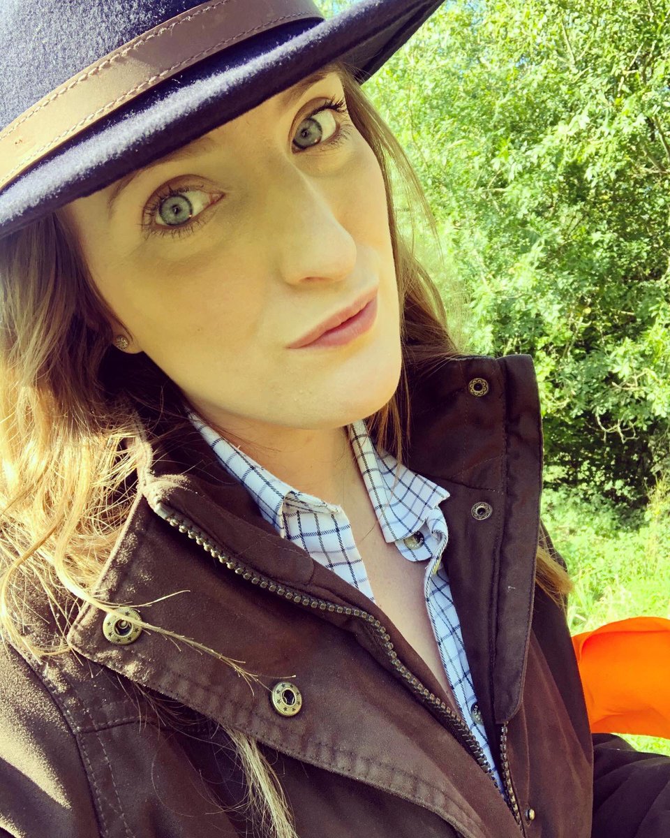 EmilyStocker15's tweet photo. Beating this weekend 💕 #beating #shooting #countrygirl #houseoftweed https://t.co/flFyKCq5UR