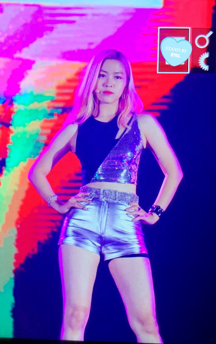 StandByRYU's tweet photo. 191019 BOF preview 
#ITZY #있지 #신류진 #류진 #RYUJIN @ITZYofficial https://t.co/5xdSEOmsHc