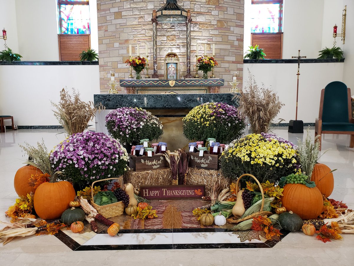 OLOLFlames's tweet image. The Word of God is passed on to our Gr 4 students. Thank you Father Rafal for making the scripture relevant to our lives. #WeBelong #MYSP