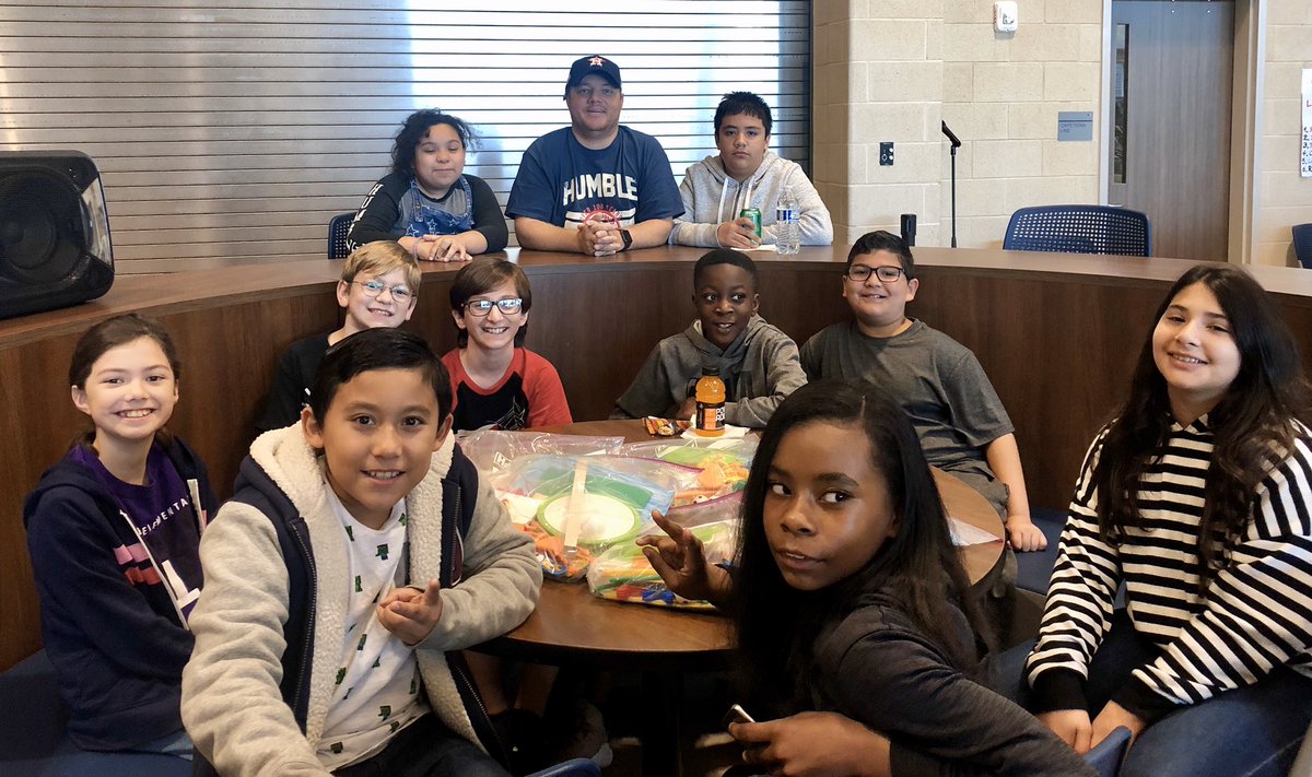 KeithK_TechCE's tweet image. First #HeroRobotics meeting of this year. It’s going to be LIT!! @HumbleISD_HE @ElizabethFagen @LuciSchulz1 @vhernan5 #BeTheLight