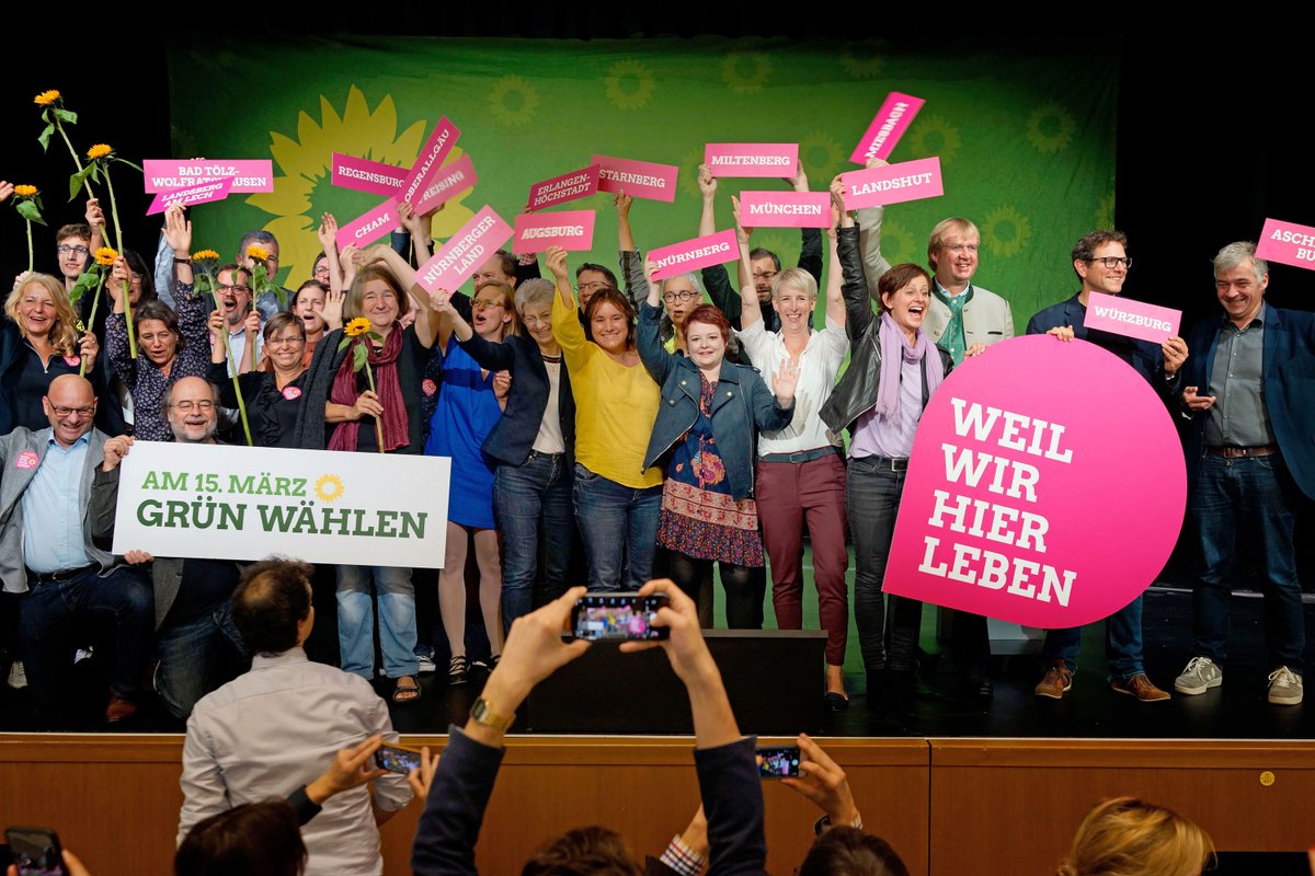 Geballte Energie für Bayerns Orte und Städte! Mit so vielen Kandidierenden wie noch nie treten wir zur #Kommunalwahl2020 an – für ein nachhaltiges, gerechtes und vielfältiges Bayern. #weilwirhierleben #ldk19