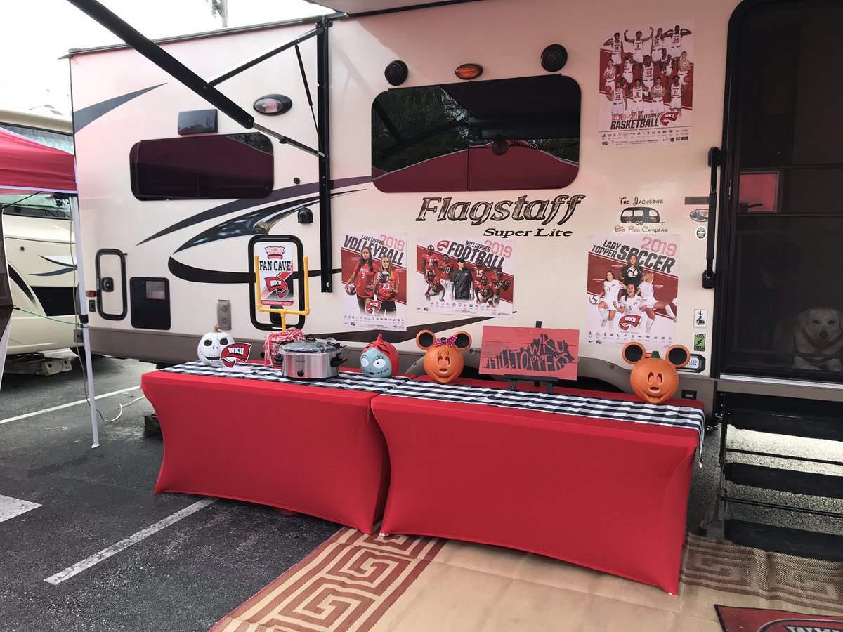PhotoTopper's tweet photo. It's game day
#GoBigRed
#BigRedCampers
#TopperTailgaters
#TopperTown https://t.co/8zeBB3XN7F