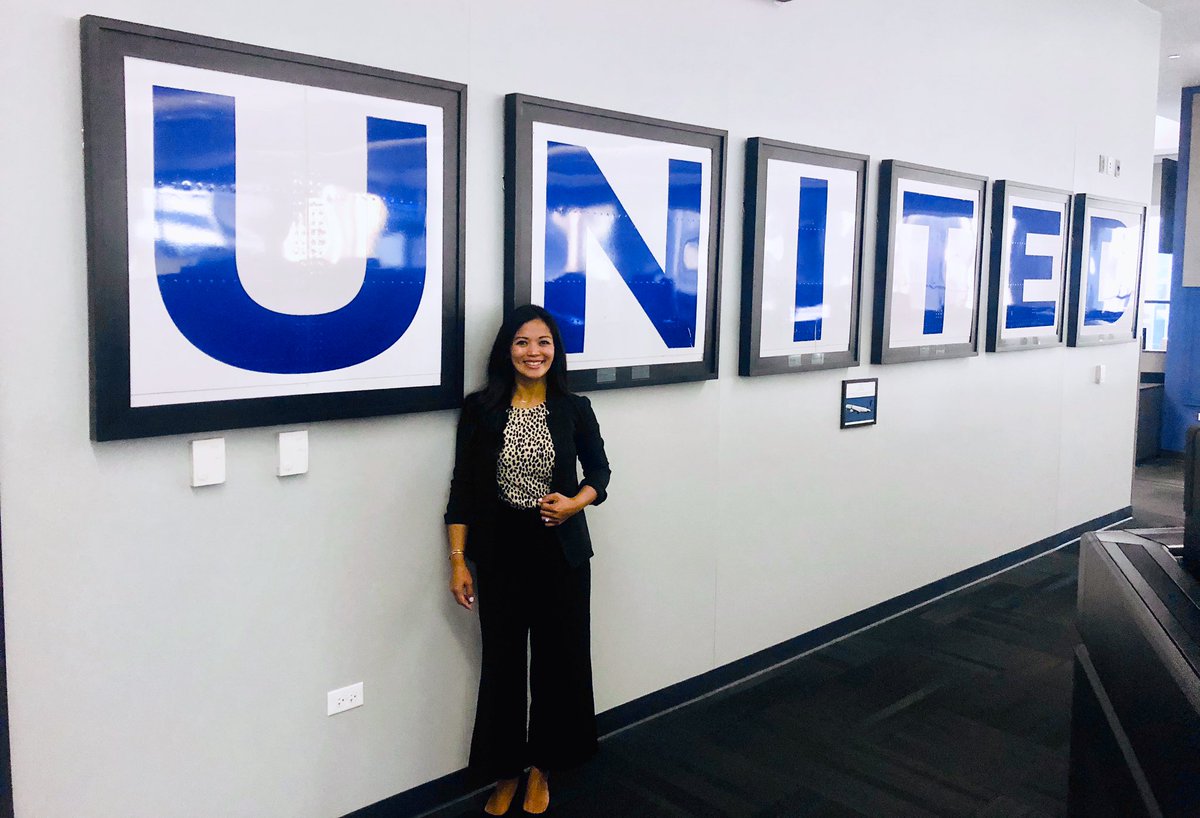 Amazing tour of our #NOC at Willis Tower! Much appreciation to everyone there for all that they do to make our operations run as safely, smoothly and efficiently as possible. Such a pleasure to meet you @mallia2_joseph 😊🙏🏽 #beingunited #myunitedjourney