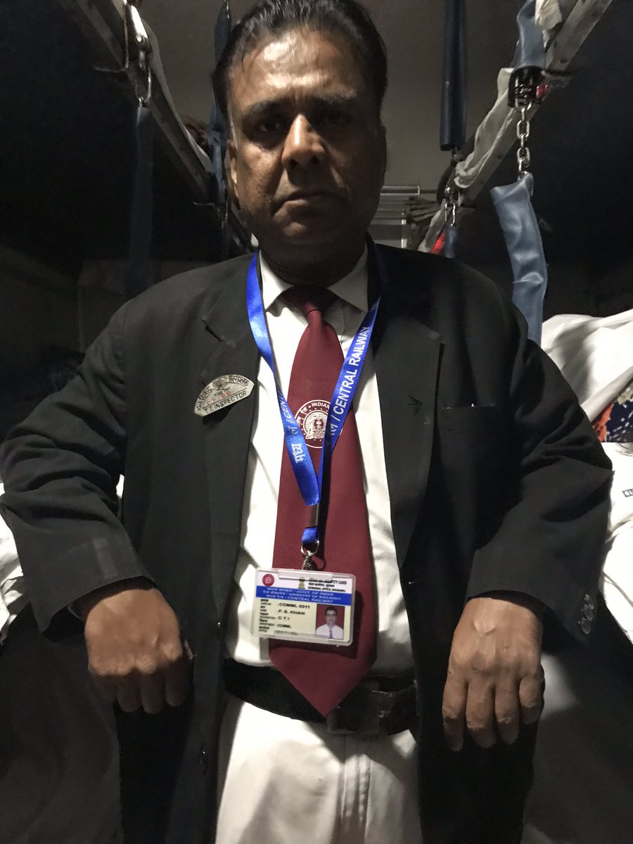 OjhaNil's tweet photo. Small line for you Mr. Khan Doing a good job is not always about impressive innovation. Sometimes it is only about doing something with plain dedication. Well done.😊 Kudos to you,FYI I have share his photos and I Card in  tweet @Central_Railway @RailwaySeva https://t.co/zspkEctApC