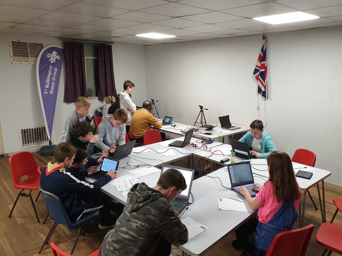 Joti in full swing <a href="/1stBulkington/">1st Bulkington Scout Group</a> <a href="/WarksScouts/">Warwickshire Scouts</a> <a href="/JOTAJOTI/">JOTA-JOTI</a> <a href="/NuneatonScouts/">Nuneaton District Scouts</a> #jotajoti2019 #JOTAJOTI #getoutside