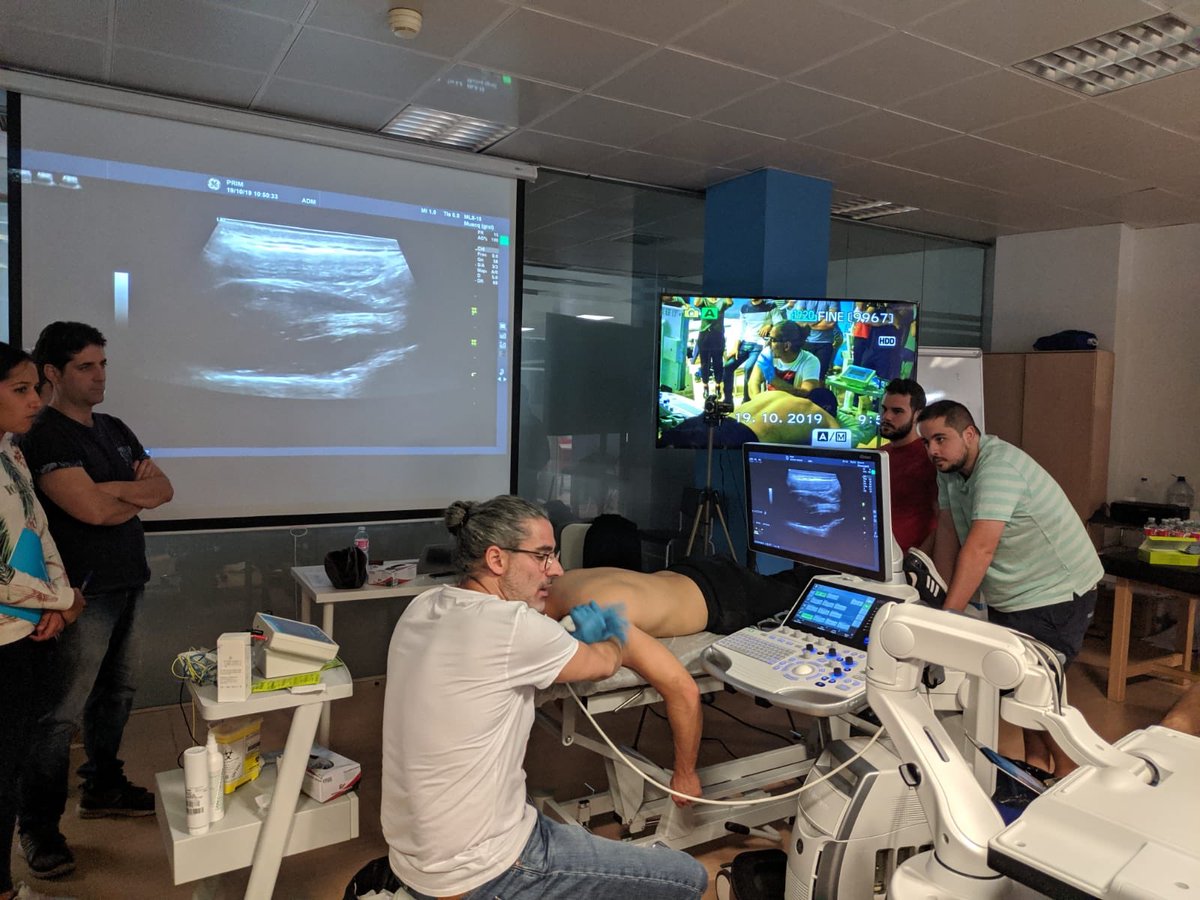 ¡¡Es sábado pero el aprendizaje no ha parado!! El prof. Dr <a href="/MinayaFran/">Fran Minaya</a> continua con la formación en <a href="/NeuroMPercut/">NeuroMPercutanea</a> #nmpe en #SNP #miembrosuperior y los alumnos no pierden detalle! #lafromacionmasavanzada #plexobraquial <a href="/primfisio/">PRIM Physio</a>