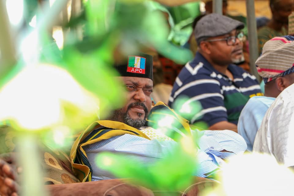 ed_onoja's tweet image. Today at the 2019 OGUGU DAY , I was handed the Excellence and Leadership Award, by the Ogugu Development Union (ODU). I thank ODU for finding me worthy of this award. It is a call to greater service and I thank you all for coming.