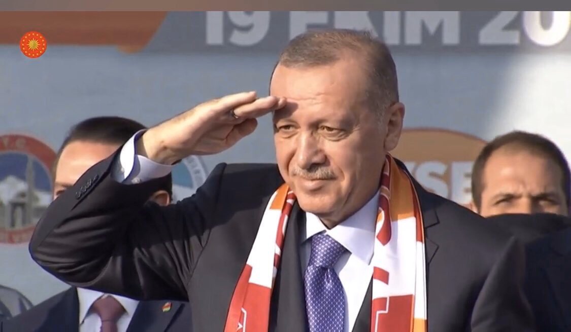 Her Türk asker doğar...