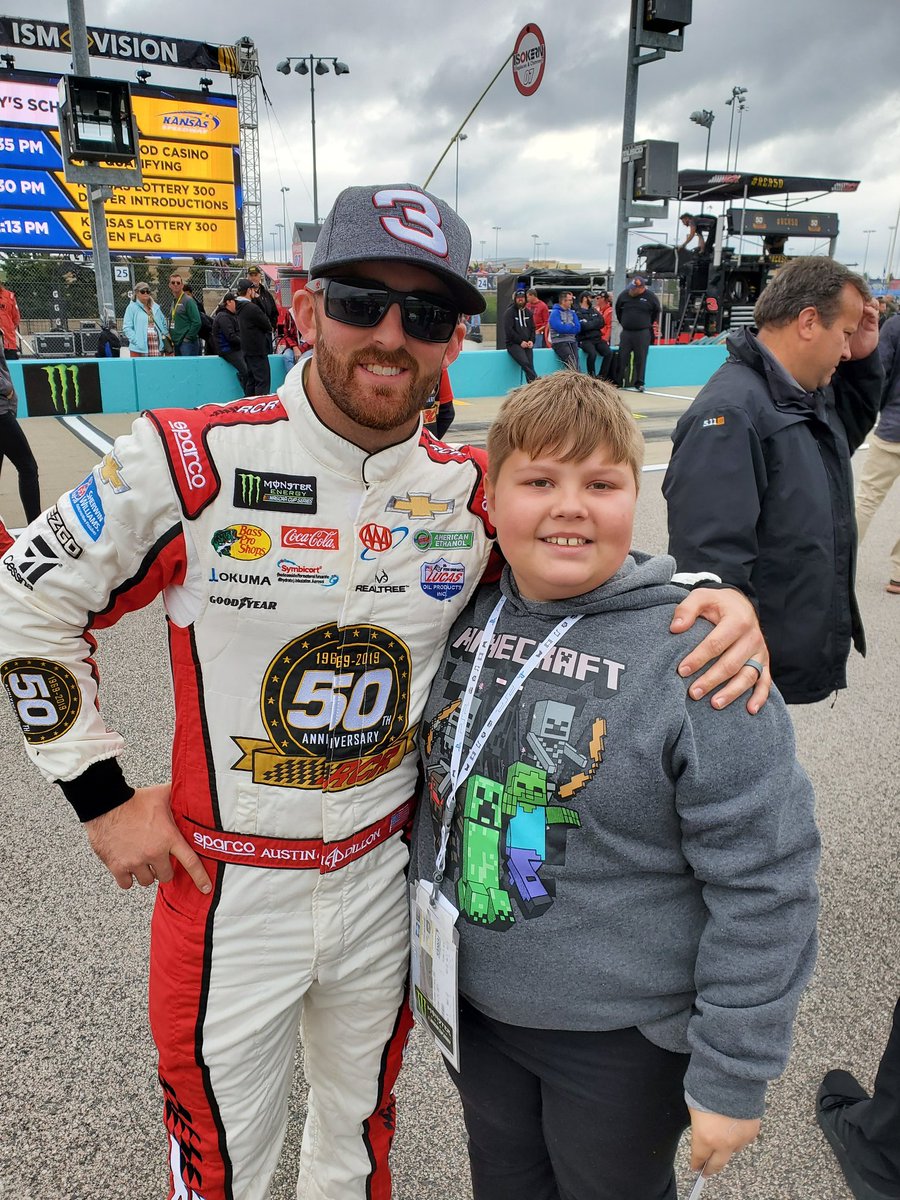 Thanks @austindillon3 for making my son's day!  My son waited all morning to meet you and your team was so nice!  They gave him a coke while he waited,  let us hang out and walk with the car! Thanks team Dillon!  @kansasspeedway #KSL300