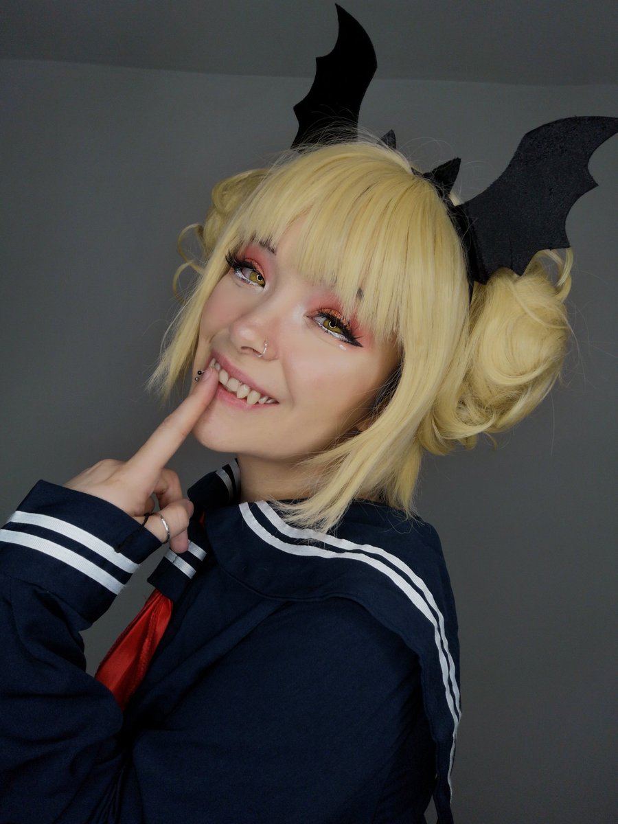 Halloween toga anyone? 🖤🦇
Yes I seem to Cosplay toga quite a lot aha ops ~
.
.
.
.
#Halloween #batwings #toga #nha #MyHeroAcademia #togacosplay #ukcosplayer #cosplayer #himikotoga #BokuNoHeroAcademia