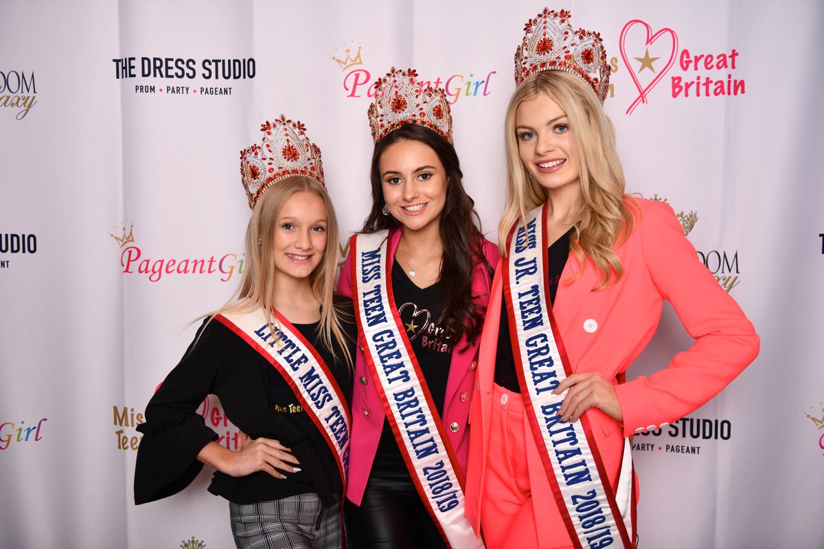 These gorgeous girls have been nothing but incredible over the last year!

Photography - Brian Hayes