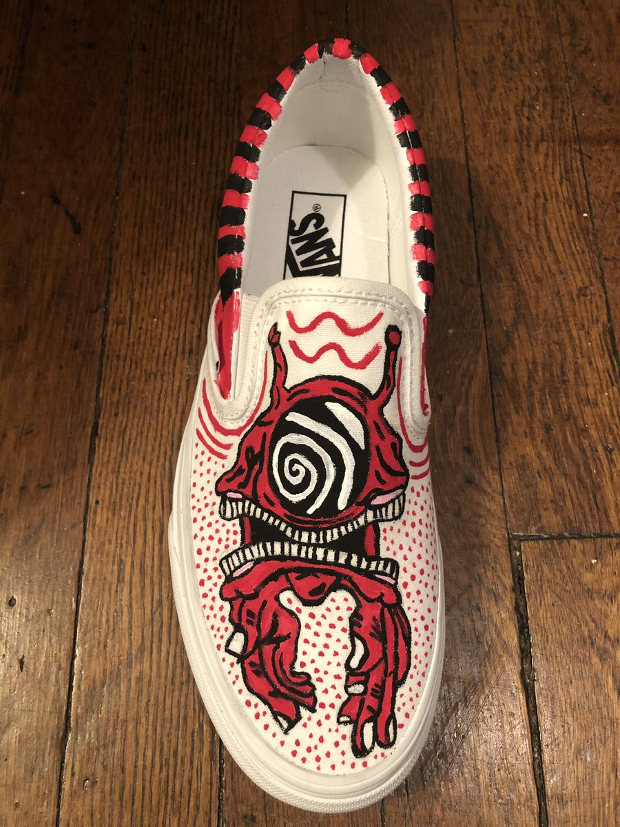 tyranosaurusDAN's tweet image. Newest #CyclopsArmy custom shoes I made, think they came out pretty 🔥🔥 @Subtronics @Cyclops_Army shout out Aaron Brooks for the original art
