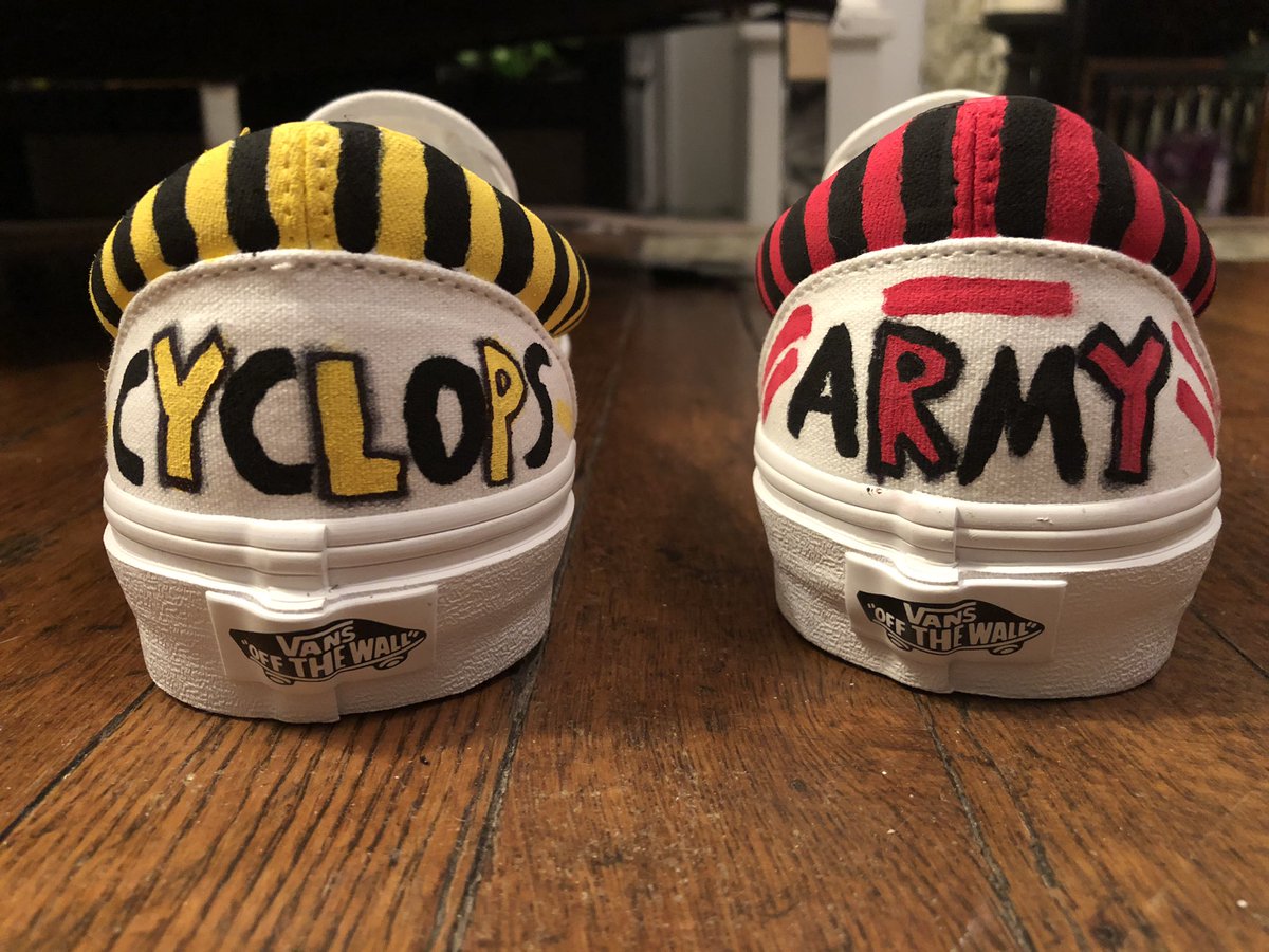 tyranosaurusDAN's tweet image. Newest #CyclopsArmy custom shoes I made, think they came out pretty 🔥🔥 @Subtronics @Cyclops_Army shout out Aaron Brooks for the original art