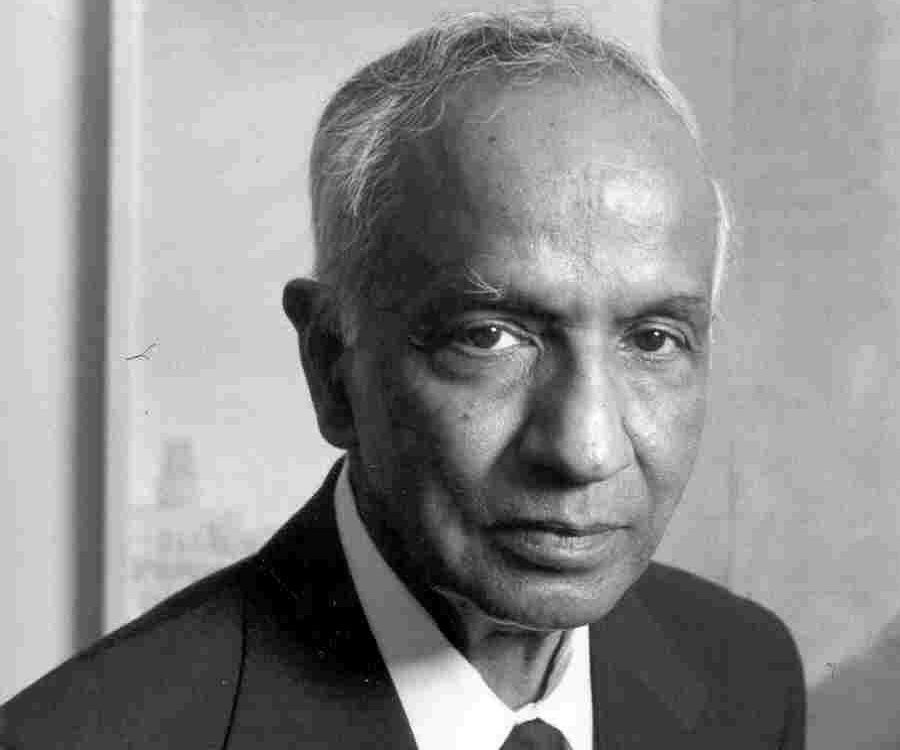 Chandra’s life and career were a study in fortitude and rigor  http://wavefunction.fieldofscience.com/2016/10/subrahmanyan-chandrasekhar-study-in.html