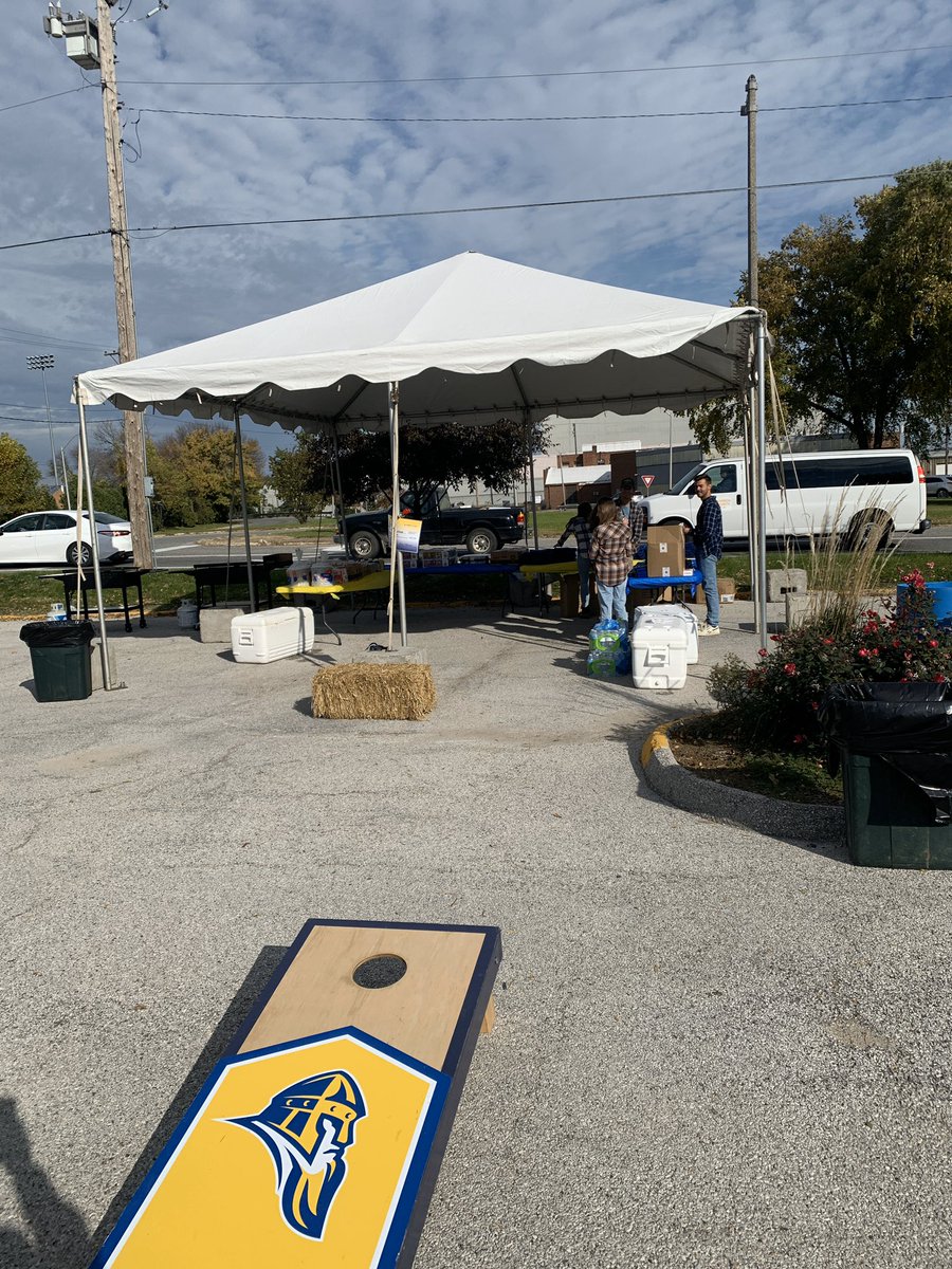 SquadVike's tweet photo. Eric Chesser will start at 11:00am!! Can’t wait to see everyone!!! https://t.co/YOzoBpfoHd