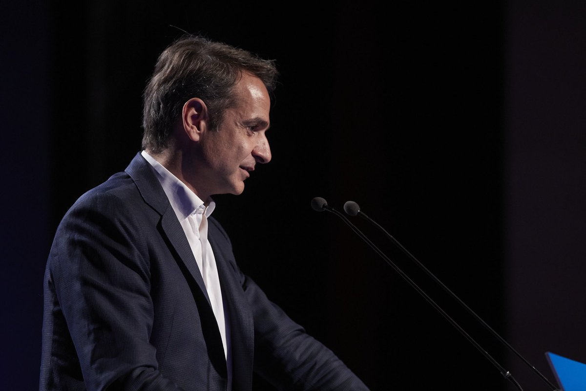 Ο ρόλος του κράτους είναι να υποστηρίζει τέτοιες σημαντικές επενδυτικές πρωτοβουλίες, όχι να τις εμποδίζει. Γι’ αυτό η κυβέρνησή μας στηρίζει την υγιή επιχειρηματικότητα μέσα από ένα πλέγμα παρεμβάσεων, όπως τη μείωση της φορολογίας και την απλοποίηση αδειοδοτικών διαδικασιών.