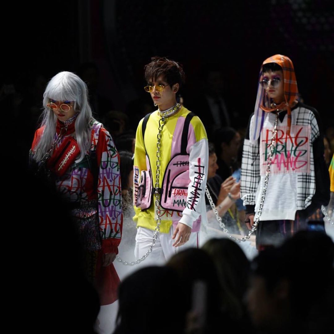 GeniusChayut's tweet photo. พีคเดินแบบแบรนด์ MAN.G by JeeMan Kim (2)
#sfw2020ss #ManG #seoulfashionweek2020ss
#KongthapPeak #픽 #PEAK #พีค #PRODUCE_X_101 #프로듀스_X_101 #AlwaysSupportPeak https://t.co/ccKVkwnlDv