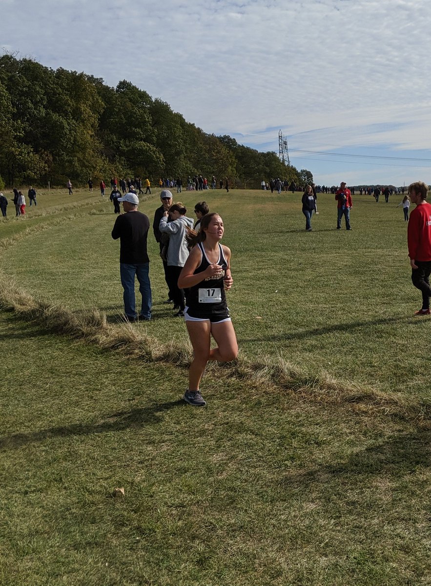 CowanBlackhawks's tweet photo. Girls CC Team running at CC Regional! Great job girls! https://t.co/jV5WYuHHoh