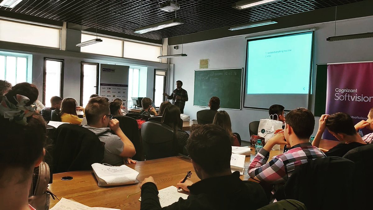 VladMinuti's tweet photo. When you have a full room just to listen to your mistakes..... https://t.co/9h3RfiCAFp