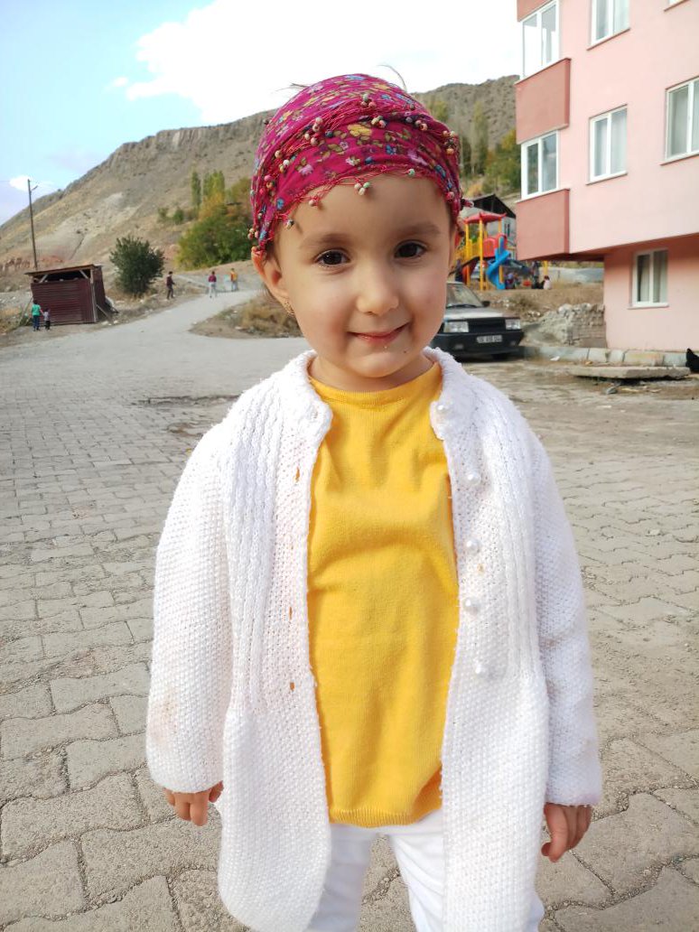 Zakirdmr's tweet photo. Meleğim benim😍😘
#zehram https://t.co/YMJm3O3k7e