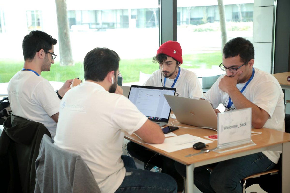 Azercosmos1's tweet photo. On the 2nd day of the #hackathon, the PI for #NASA/ESA #Cassini Mission to Saturn Dr. @verbiscer and UAE’s National Point of Contact for the @SGAC @sahith_dxb shared their experience with participants.
#NASASpaceApps #SpaceAppsChallenges
#NASASpaceAppsAzerbaijan https://t.co/Qy8gSpdLvo