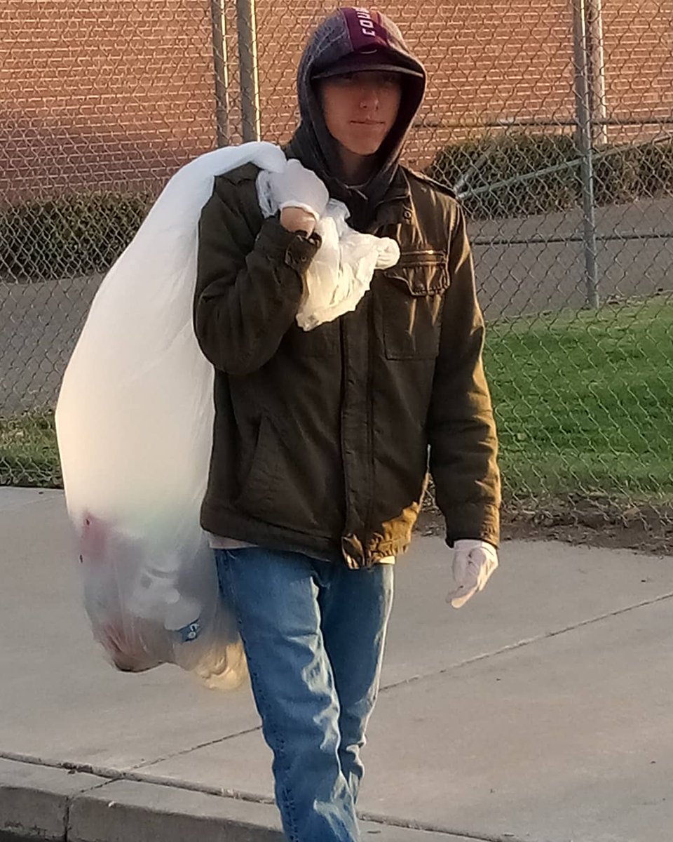 Thanks to all the cadets that came out to help clean up today 🙂