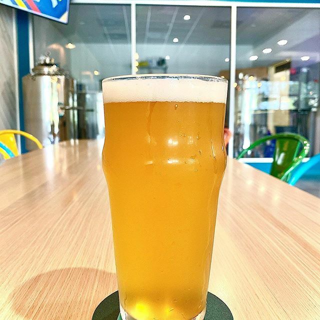 HiatusBrewing's tweet image. $1 off pints of Everyday is Saturday because it’s Saturday. This special price on our own brew is good from 11 am until the end of the Florida South Carolina Game which we will have on 🍻

#OnHiatus #PushPause #BackIn30 #WishYouWereBeer #beer #craftbe… ift.tt/31vehIO