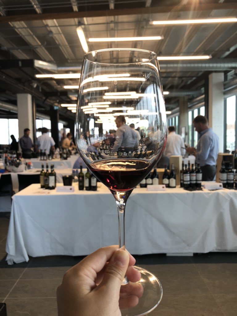 Oggi siamo stati a #Torino per l’evento @VendemmiaTorino!
Abbiamo degustato ottimi vini e fatto un tour alla scoperta di nuovi angoli della città che non conoscevamo.. presto la nostra esperienza nel blog!

@visitpiemonte
#vendemmiatorino 
#grapesintown 
#porticidivini2019