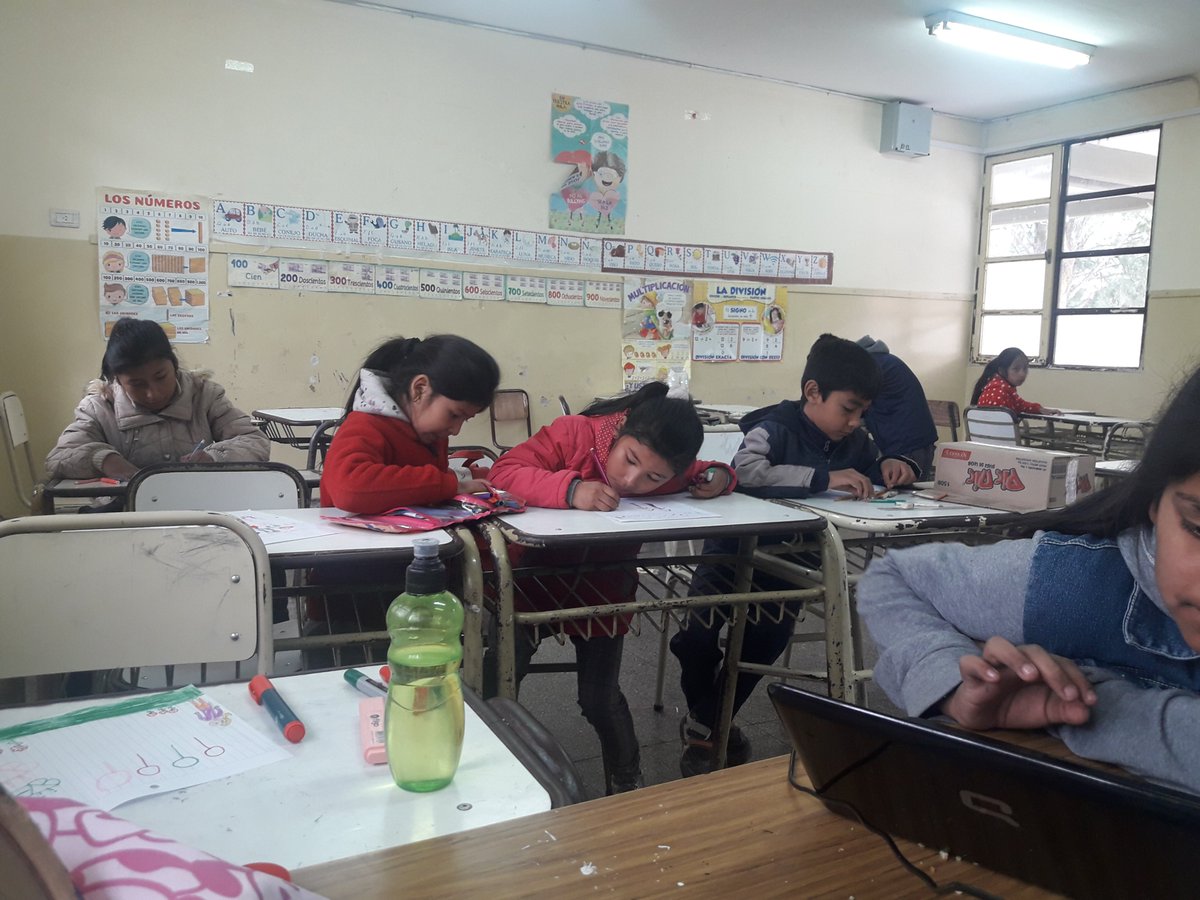 fredunsa's tweet photo. @fguillesaavedra @patriciapinasco @zcarmensoledad @UrtubeyJM Hermosa jornada junto al equipo de la Escuela Ricardo Durand https://t.co/ppmGPBoVZH