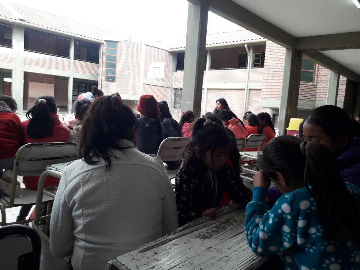 fredunsa's tweet photo. @fguillesaavedra @patriciapinasco @zcarmensoledad @UrtubeyJM @artydance23 
Un entretenido bingo con las madres de la escuela abierta Ricardo Durand https://t.co/njM5urLs0w
